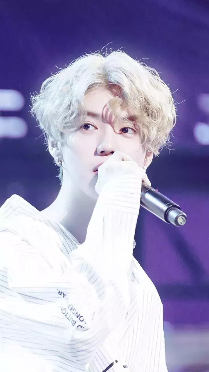 近期鹿晗热搜,鹿晗爱豆鸭