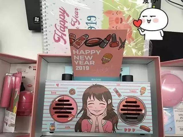 明星工作室的新年礼盒怎么买,杨幂易烊千玺贺岁短片