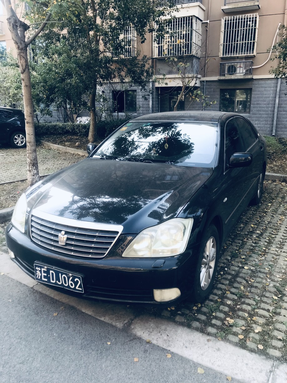 皇冠陆放两驱和四驱哪个动力好,皇冠陆放四驱和两驱动力有差别吗