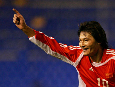 李毅为什么叫国足大帝,李毅护球真的像亨利吗