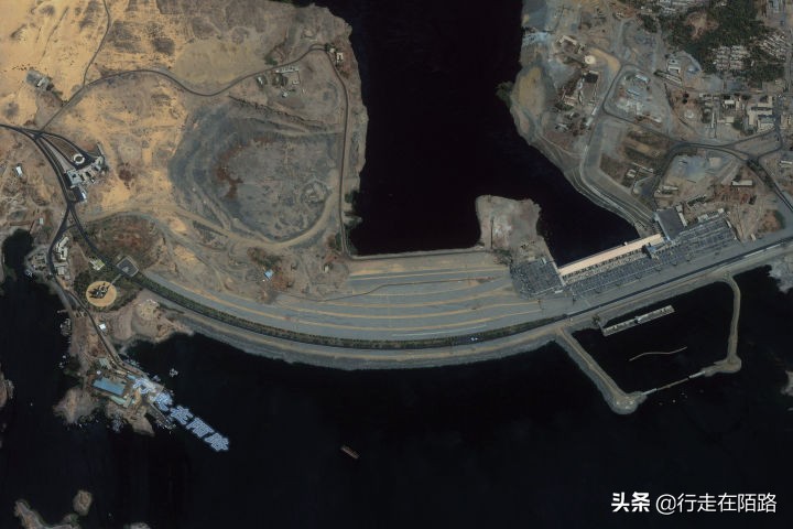 沙漠地区地下水严重匮乏,沙漠地区生活用水