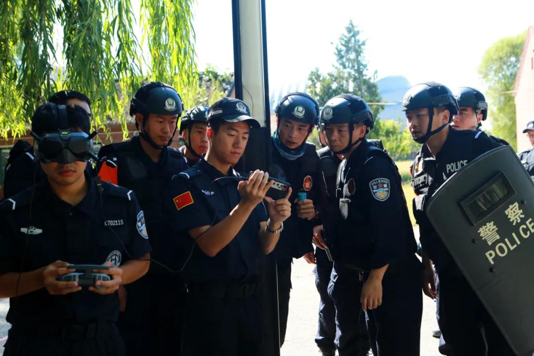 特警全面开展全警实战大练兵,燃到爆直击重庆特警实战大练兵