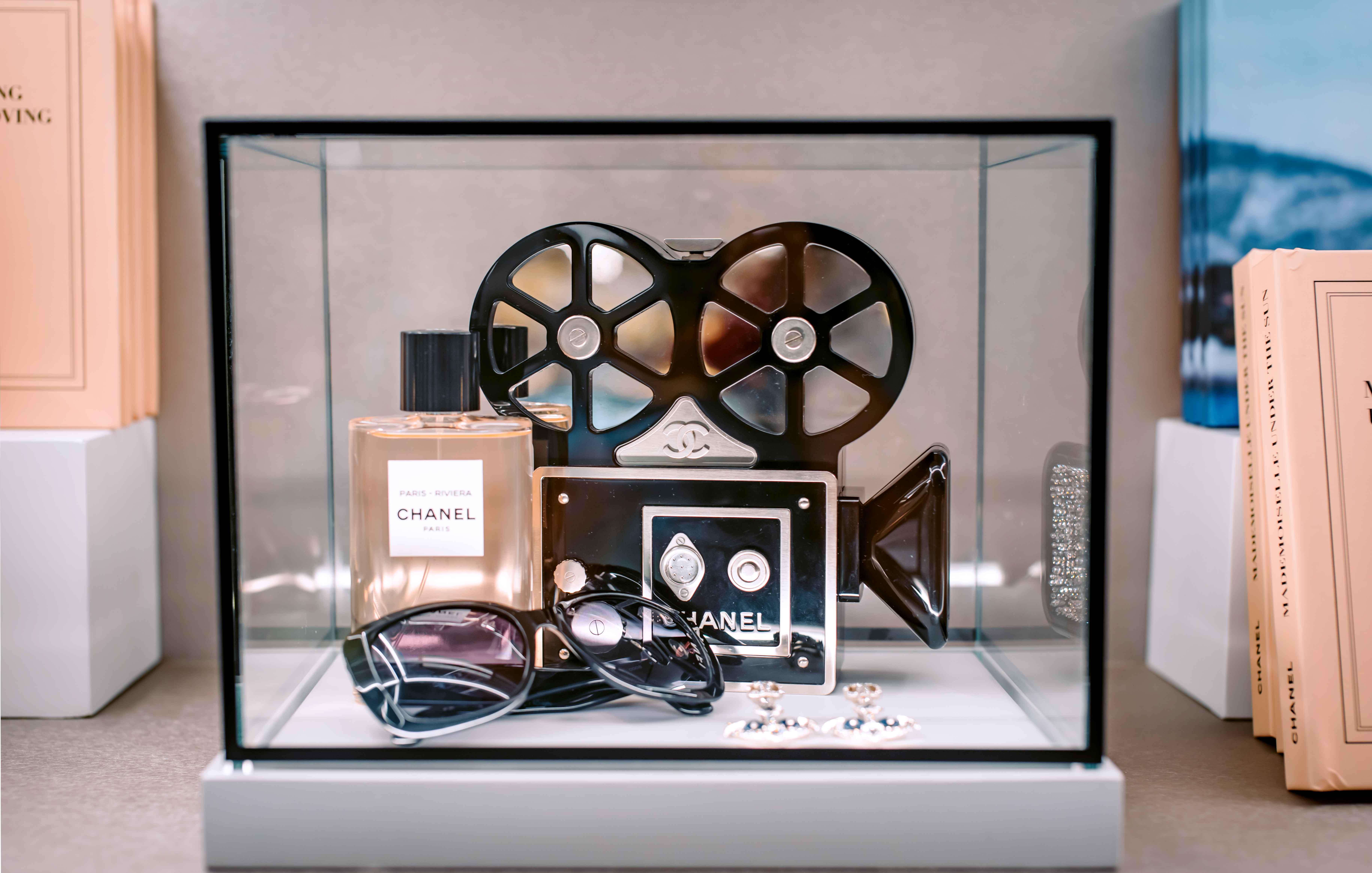 闲逛魔都美术馆,观看香奈儿香水展