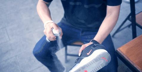 新买的aj穿不进,刚买的aj穿着磨脚