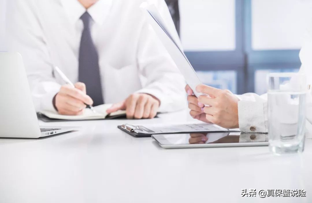 挂靠社保和自由职业社保,交社保是挂靠企业还是自由职业