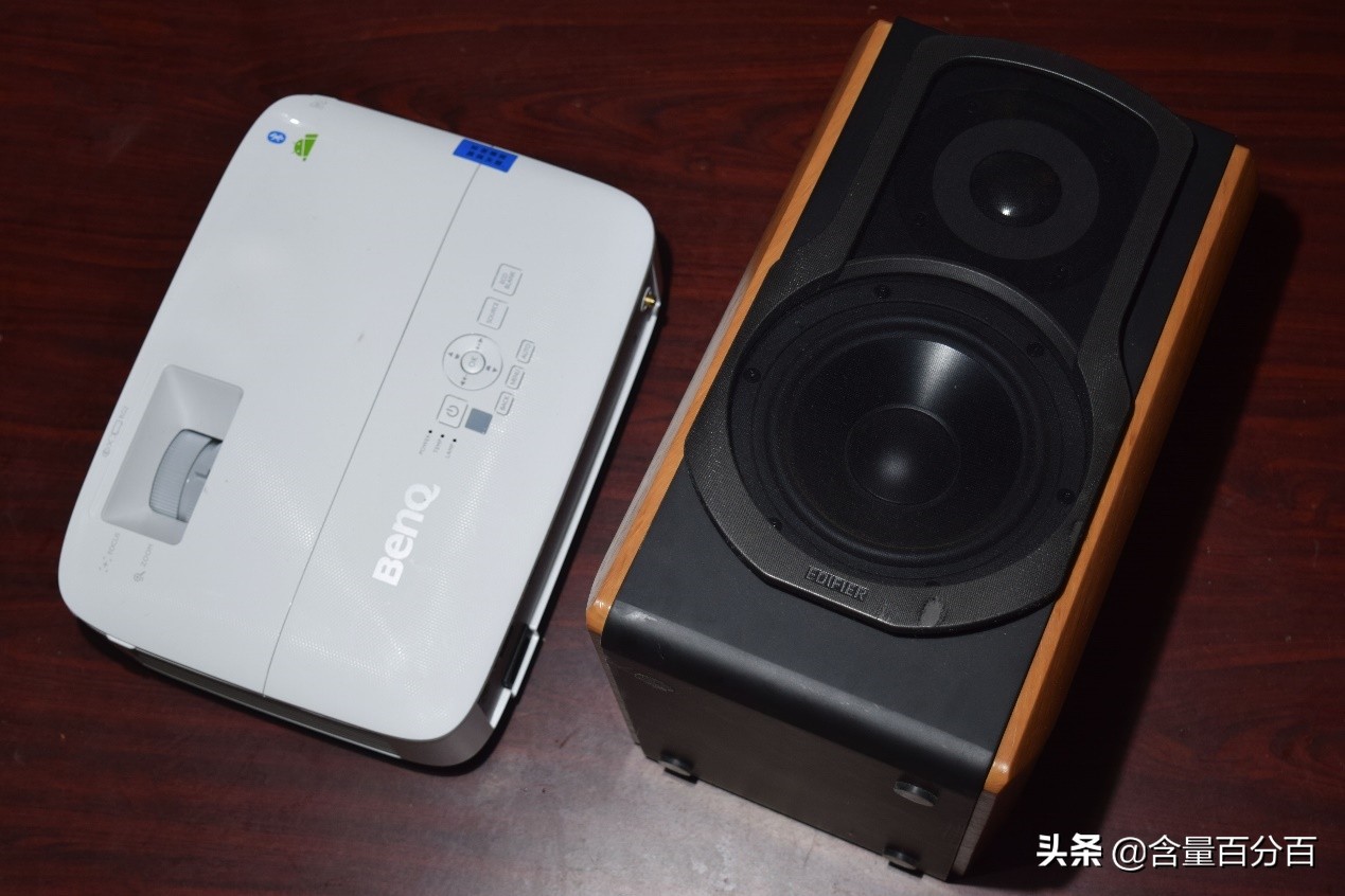 投影仪不是孤家寡人，明基E520智能投影仪周边扩展产品小晒