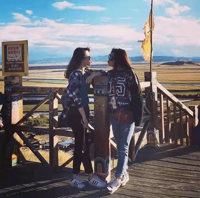 29岁成都女孩“组团养老”！辞职后和闺蜜在乡下爆改350㎡大房子