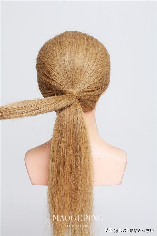 发量少也能顶部饱满的盘发,发量少怎样盘发好看