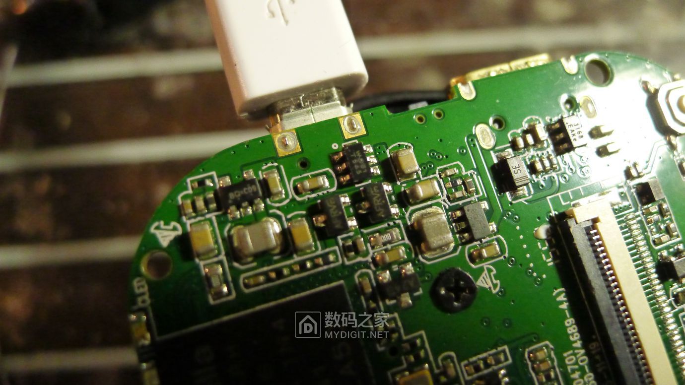 PAPAGO行车记录仪GoSafe535拆解,电源接反故障维修及思路分享