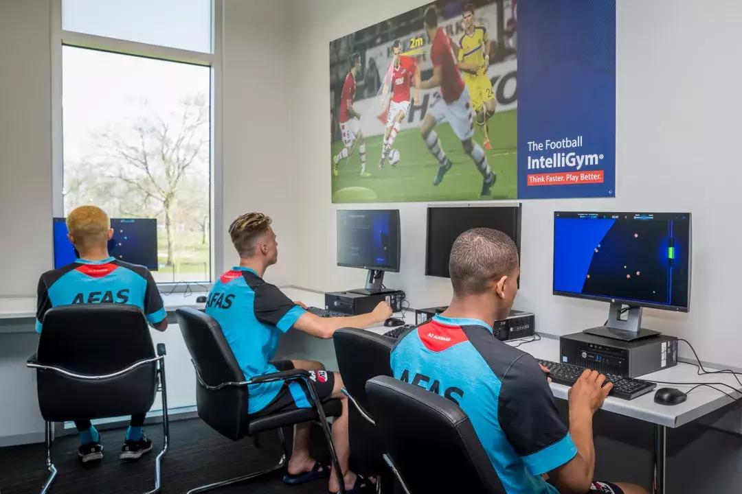 国内知名青训机构幸运星俱乐部的秘密*器武**：慧踢球IntelliGym