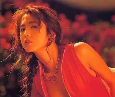 为什么有人喜欢闻汽油,为什么人喜欢闻汽油尾气