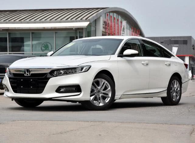 没买大众迈腾，全款裸车176800提本田雅阁，两万公里最低油耗5.9