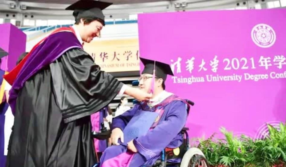 清北招生老师抢人,清北抢学霸