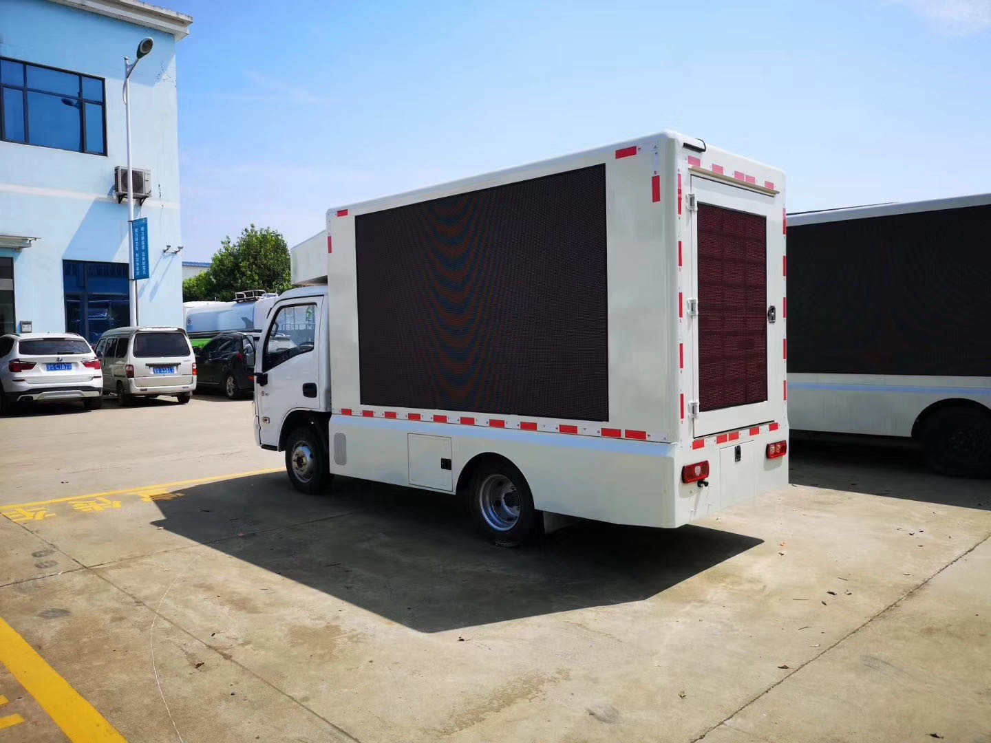 小型彩屏广告车,小型广告车多少钱一辆