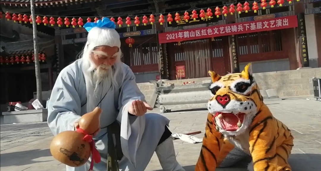 海拔500多米高山,500多米高山出现罕见一幕