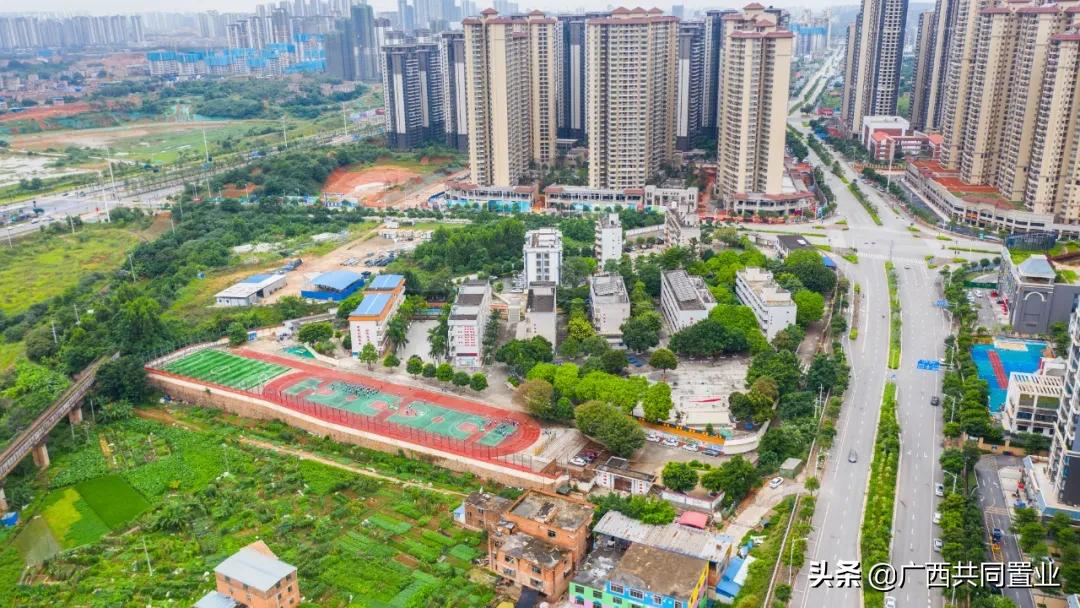 鎴戝湪鍗楀畞绛変綘瑙嗛,鎴戝湪鍗楀畞绛変綘鍘熺増