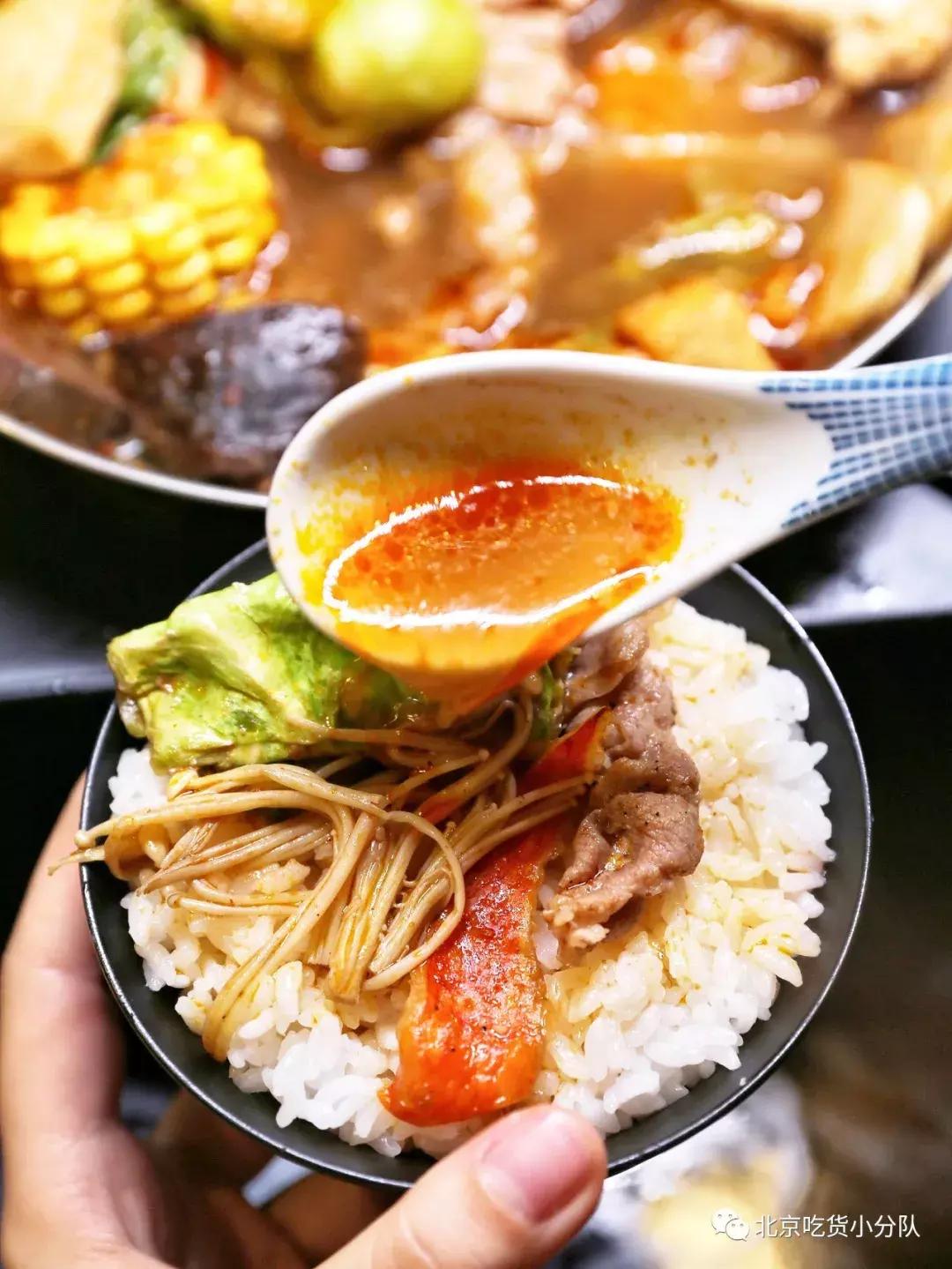 台湾最有人气的便当店,专做外卖卤肉饭