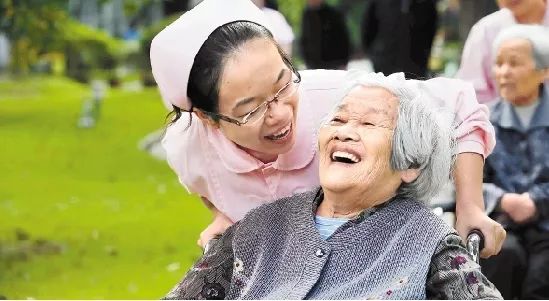 父母海外养老,父母在不远游远游必有方