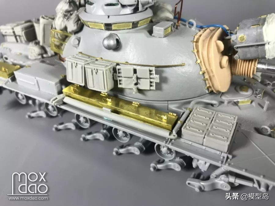 t34-85中型坦克模型,现代1:35主战坦克模型