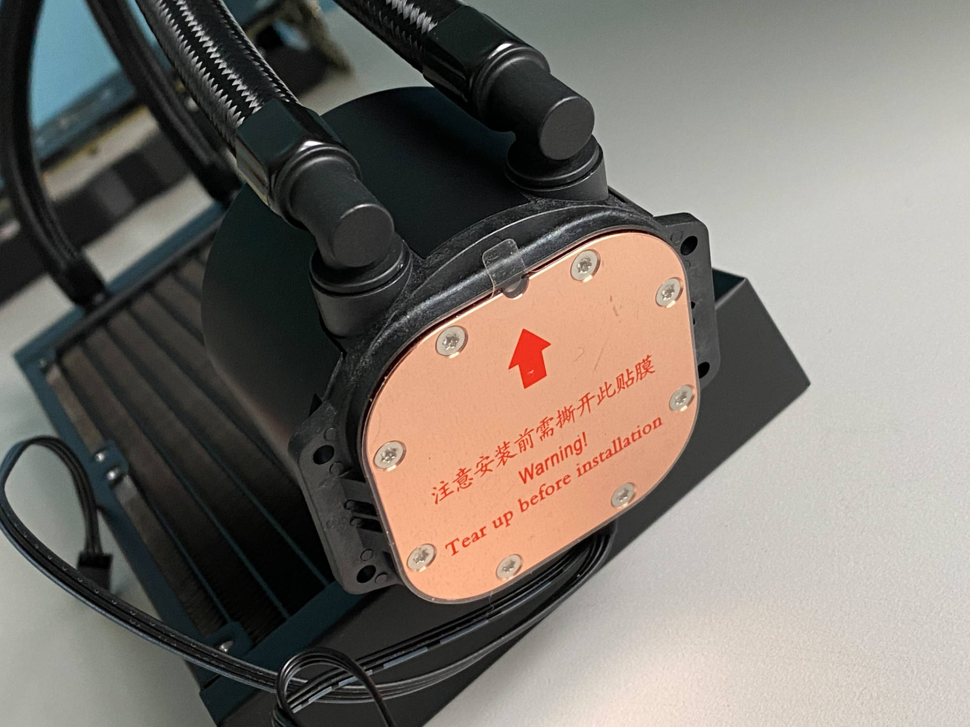 可以装240水冷的小机箱,一般什么配置电脑用水冷机箱