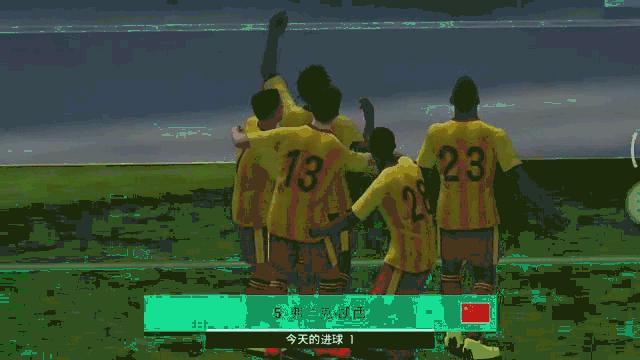 实况足球手游新手入门必看技巧,实况足球手游新手入门必备阵容