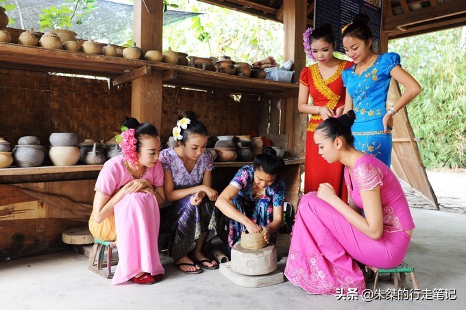 西双版纳泼水节攻略,西双版纳傣族泼水节和广西泼水节