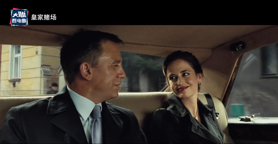 007大战皇家赌场007被上刑打哪里,007皇家赌场邦德受刑镜头分析