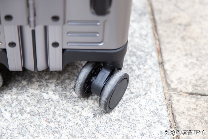 镁铝合金行李箱拉杆箱,拉杆行李箱哪款比较好用