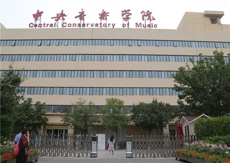 长江钢琴tch系列和冠军系列比较,长江钢琴是国产品牌的佼佼者