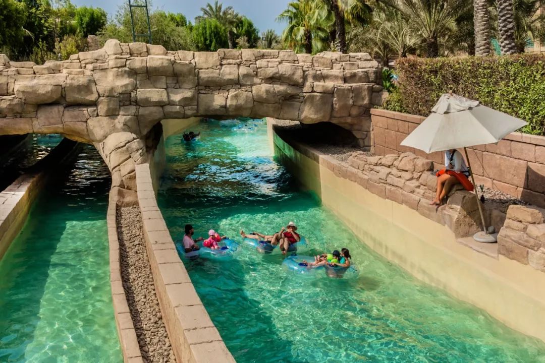 靠捡垃圾成了千亿富翁完整版,捡垃圾变成百万富翁