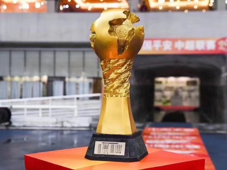 上港教练佩雷拉火神杯冠军,上海上港队长