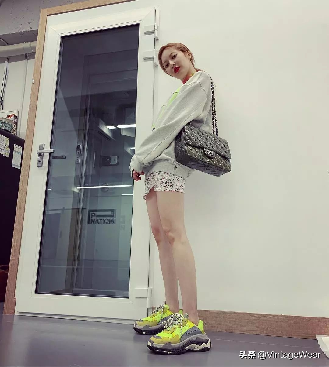 金泫雅的穿衣风格是什么,金泫雅ins大衣搭配