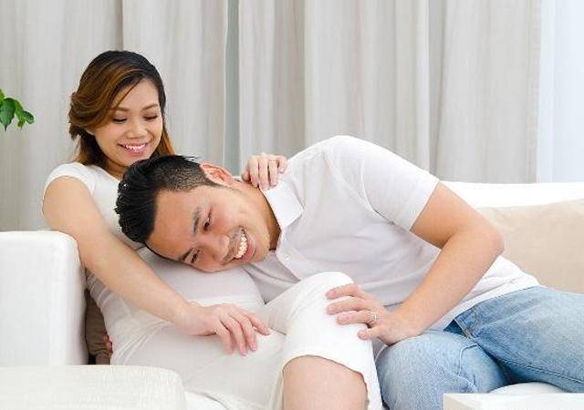 孕妇脚底板疼有什么方法可以缓解,孕妇走路脚心疼怎么回事