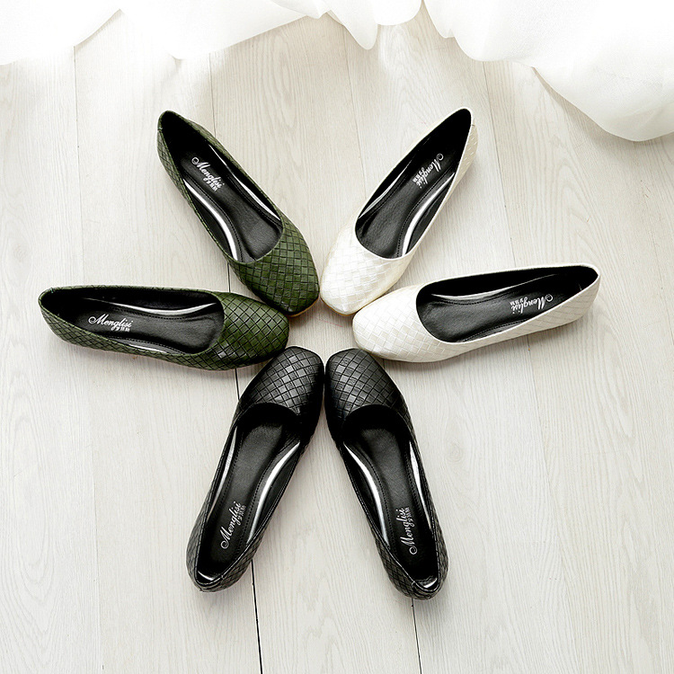 今年最流行的女款单鞋百搭鞋,现在流行穿奶牛鞋时髦百搭有气质