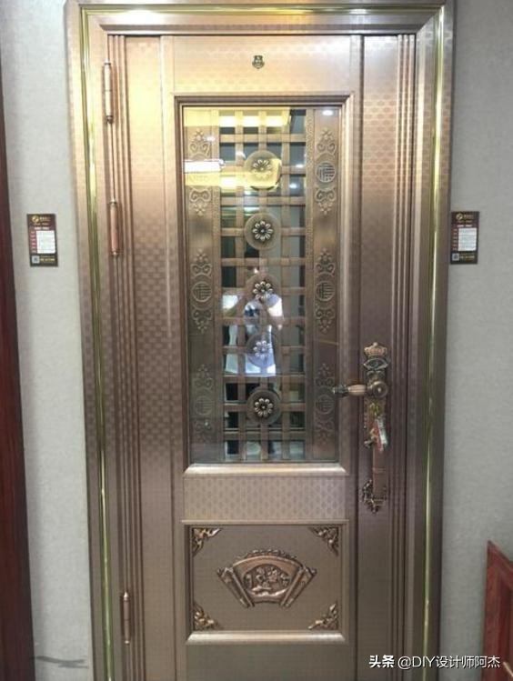 入户门选铜门还是防盗门,入户门选不锈钢还是镀锌钢