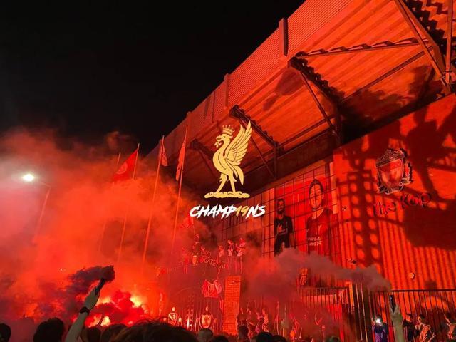 利物浦夺冠海报,利物浦英超夺冠壁纸