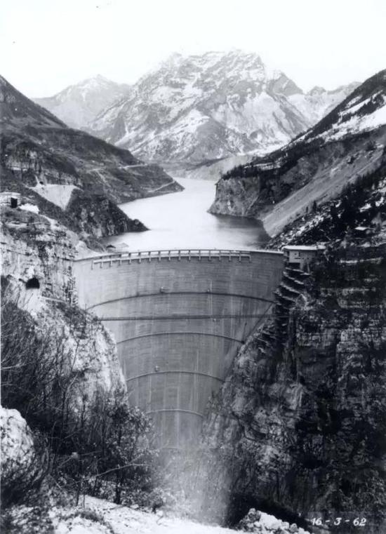 三峡大坝使用年限到了怎么办,三峡大坝寿命有多久