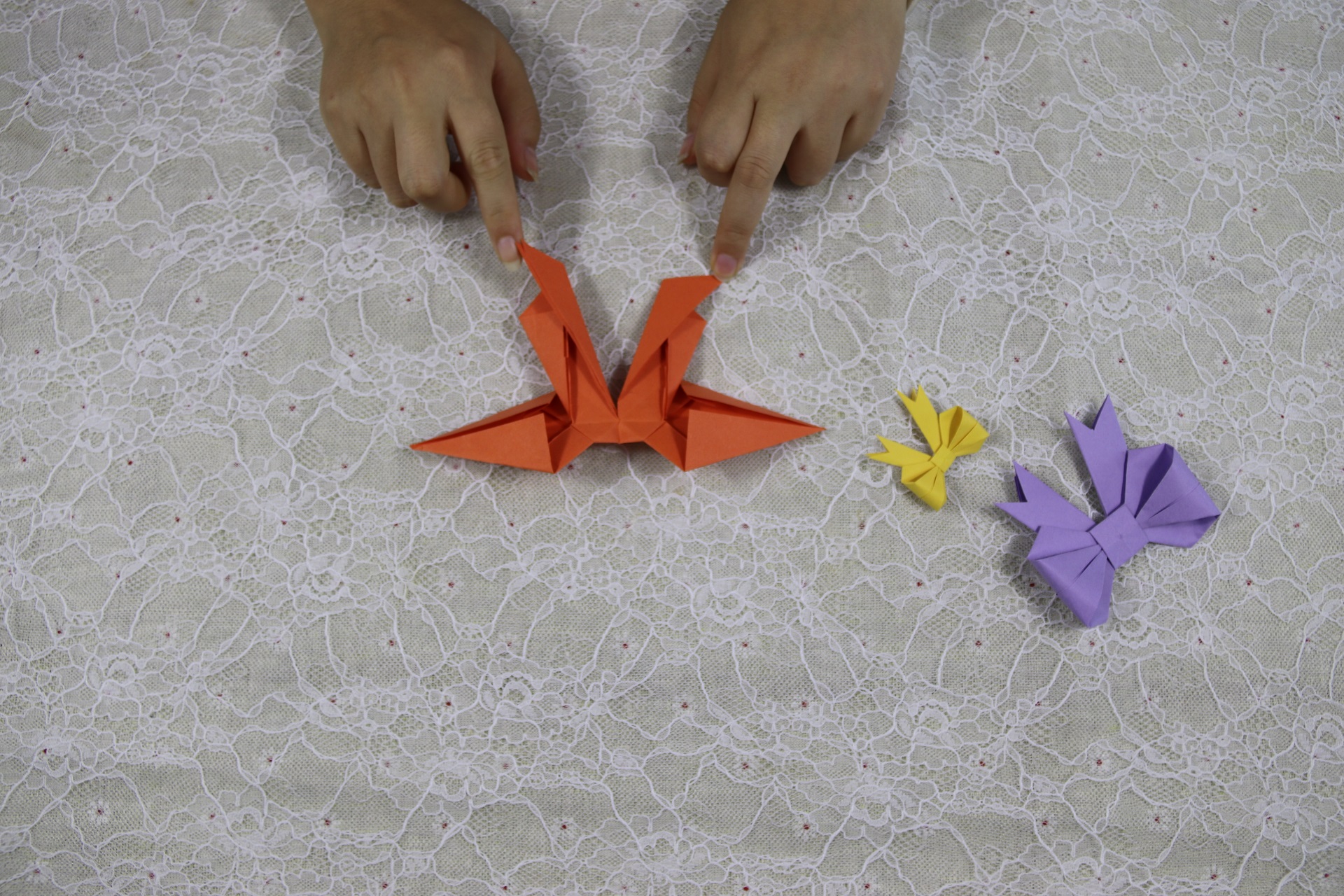 蝴蝶结的折法又小又好看不用剪刀,蝴蝶结折法简单不用剪刀