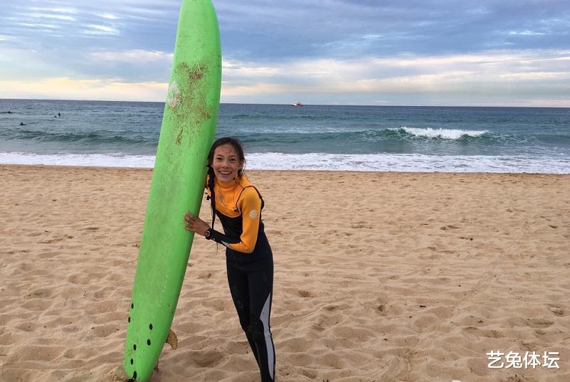 十六岁美国少女为中国夺金牌,美国17岁女孩加入中国籍