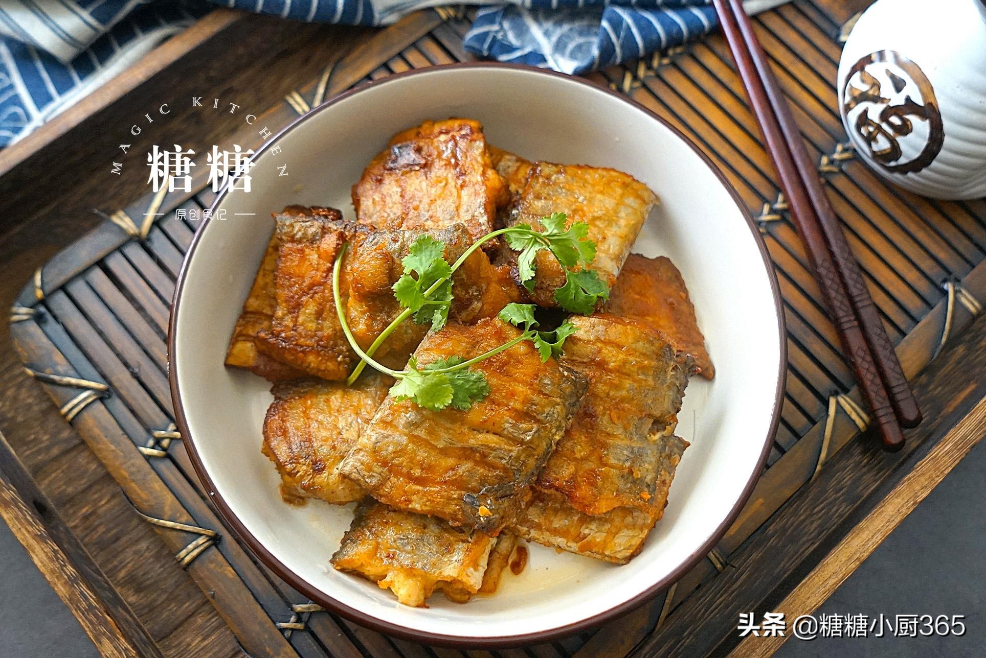 怎么煎带鱼才能不破皮还好吃,怎样用电饼铛煎带鱼不粘锅不破皮