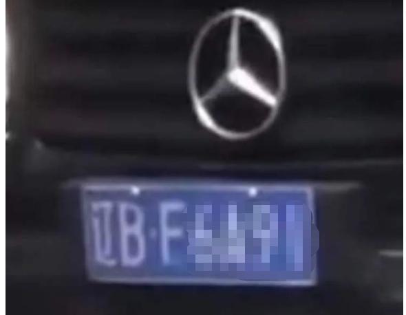 国脚于汉超涂改车牌被行拘15天,于汉超被批评完整视频