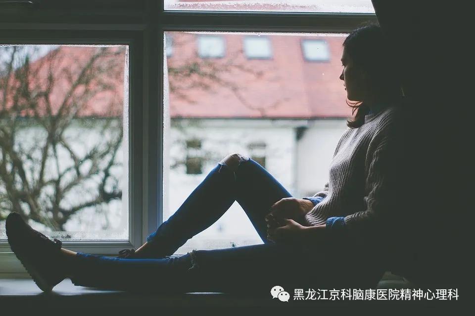 睡不着觉胡思乱想睡不稳多梦,睡不着觉容易做梦胡思乱想