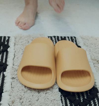 走在“云端上”的拖鞋，震撼脚丫的棉花级触感，一秒解压超柔软