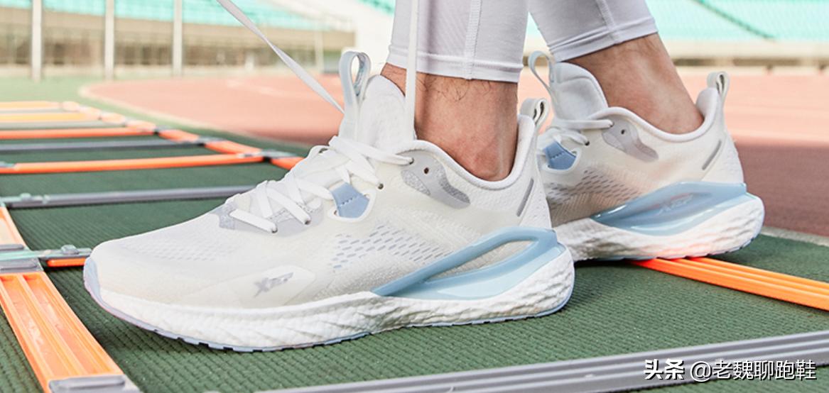 不看品牌看档次的表,adidasub跑鞋性价比推荐