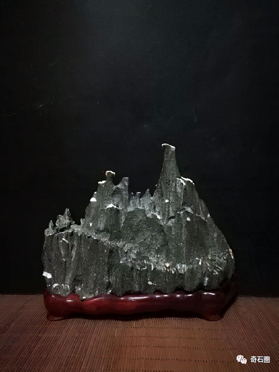 “一见倾心的石头”入围作品展播