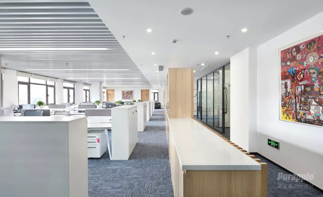 简约办公室装修案例实景照片,100多平办公室装修设计高端感