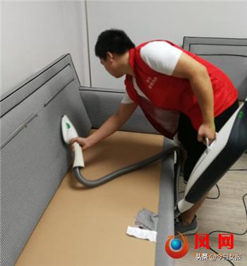 夏季宝宝湿疹的最佳治疗方法,孩子湿疹痒抓破了擦什么药