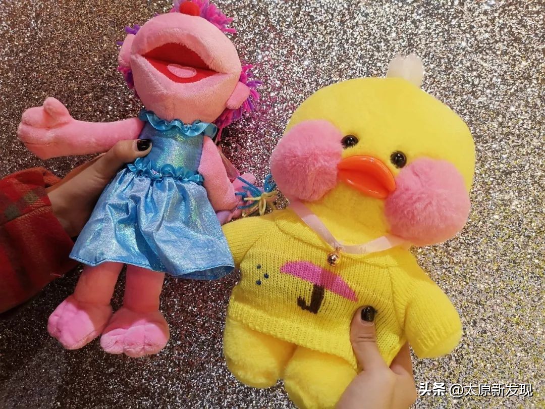 太原新开超火抓娃娃网红店！专门贩卖少女心的粉红小店！梦幻拍照