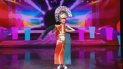 月亮姐姐变装秀视频,月亮姐姐穿衣裳视频