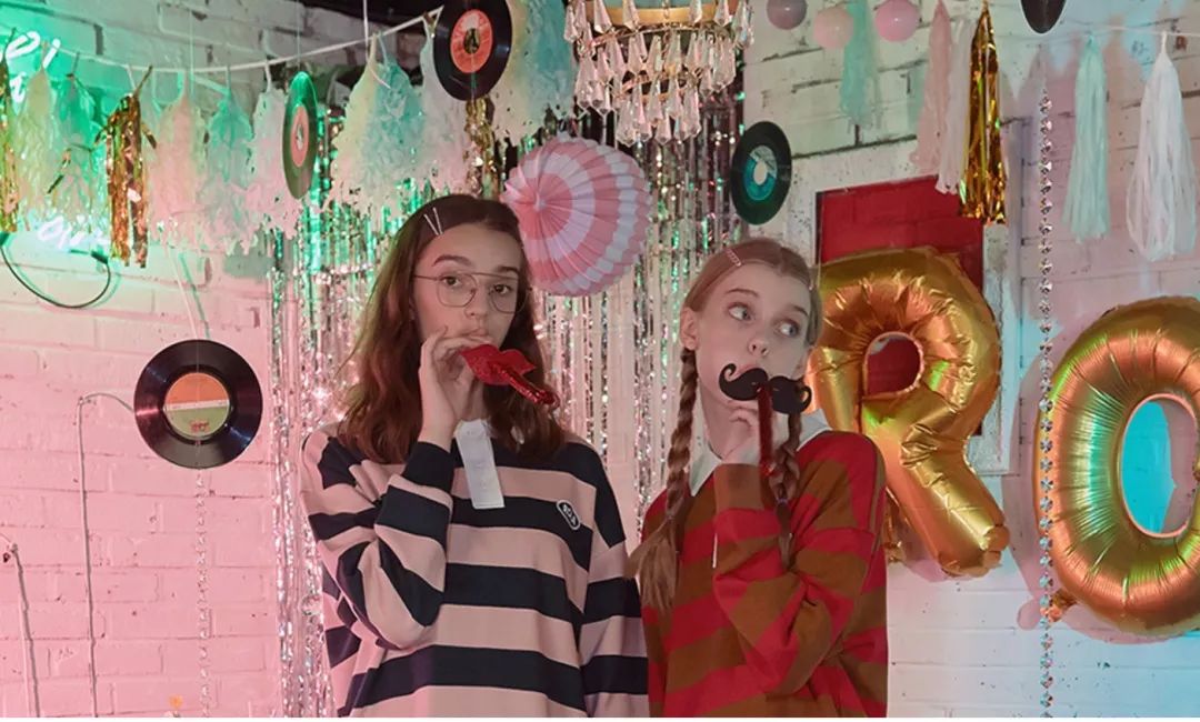 闊╁墽濂充富绌挎惌鍝佺墝,闊╁墽濂宠绌挎惌鍝佺墝